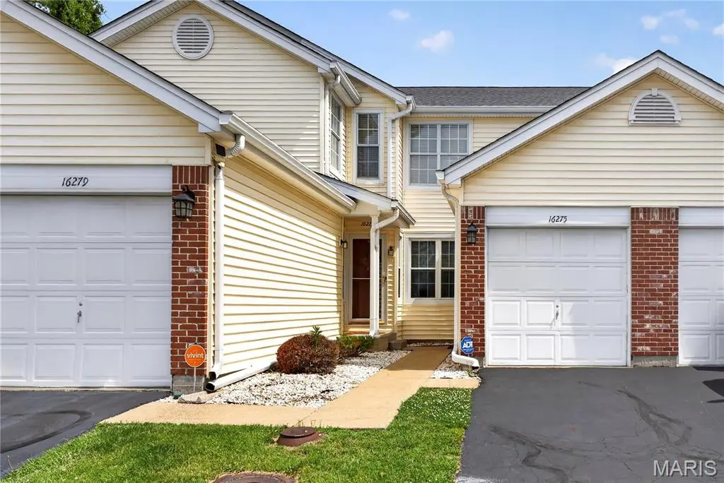 16275 Rose Wreath LN, Florissant, MO 63034