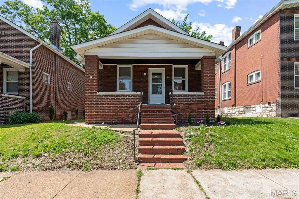 6033 Carlsbad AVE, St Louis, MO 63116