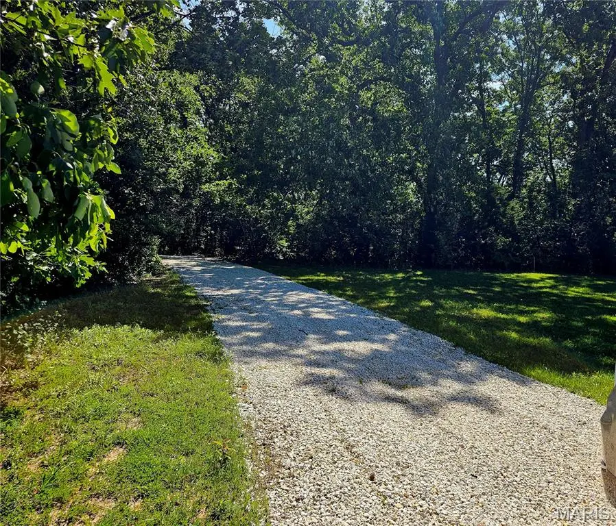 8+/- ac Walker RD, Troy, MO 63379