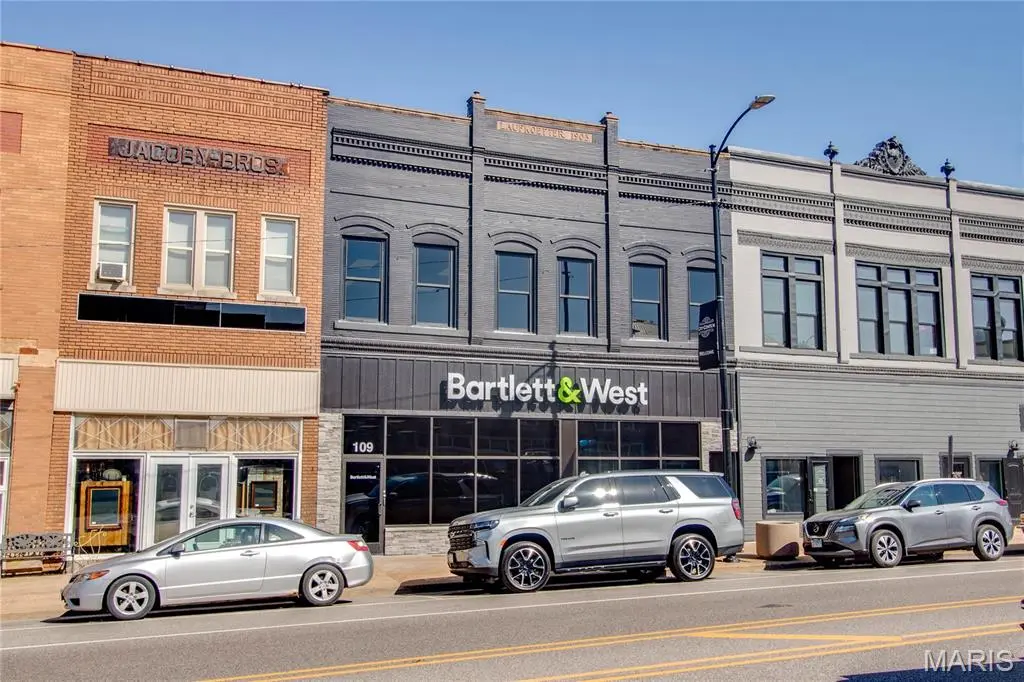 107 N State ST, Jerseyville, IL 62052