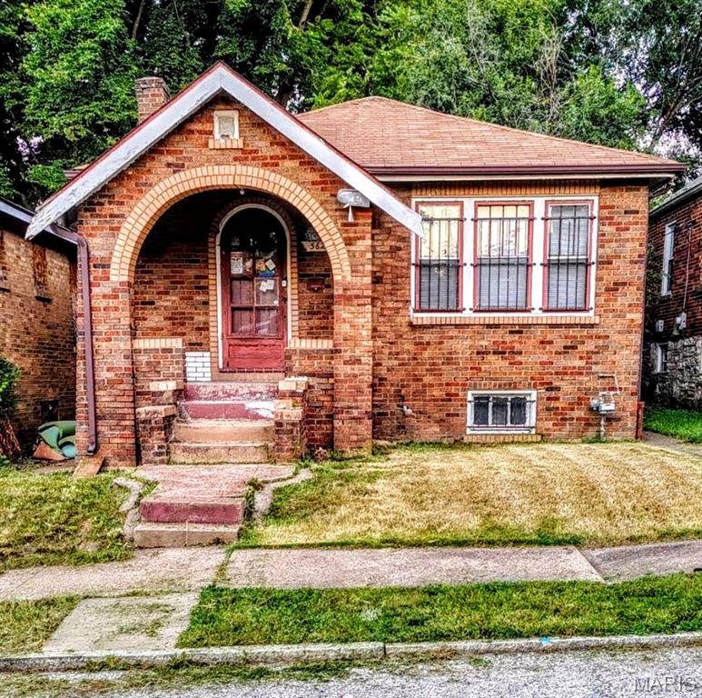 5628 Hiller PL, St Louis, MO 63136