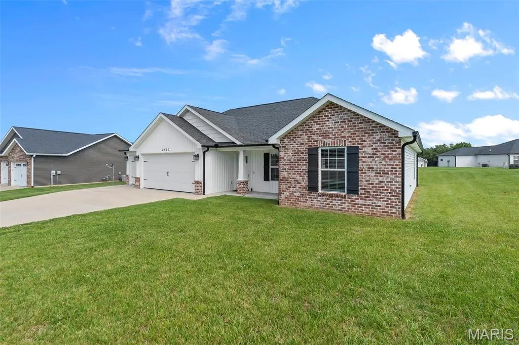 2502 Oak ST, Jackson, MO 63755