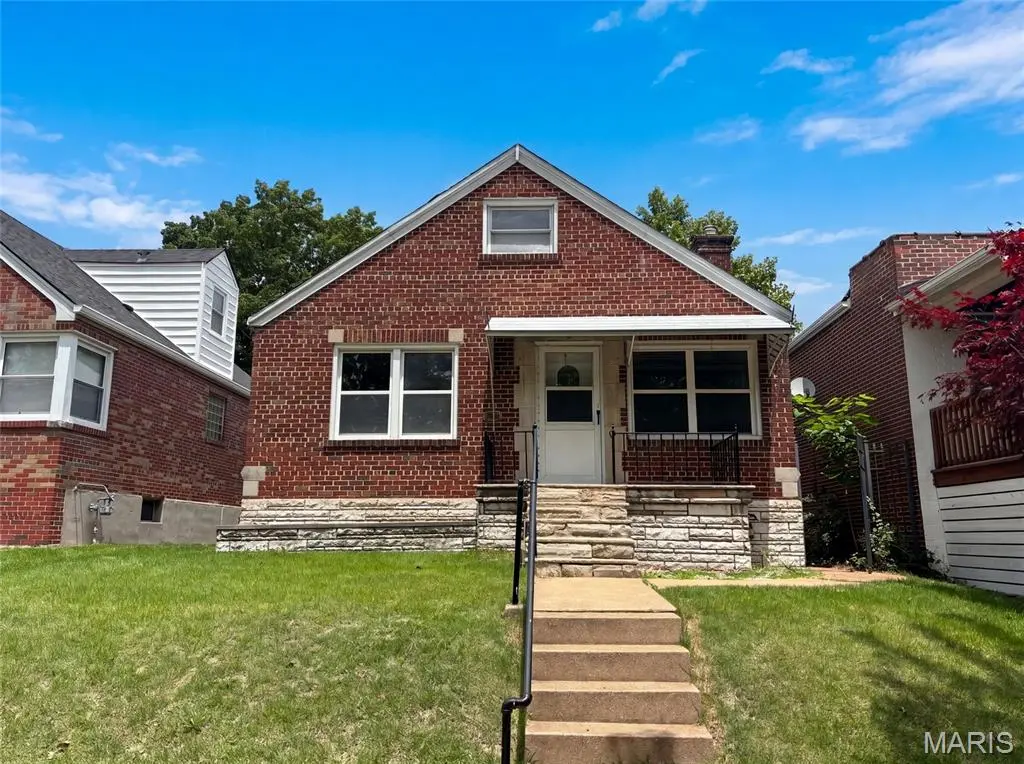 5363 Reber PL, St Louis, MO 63139