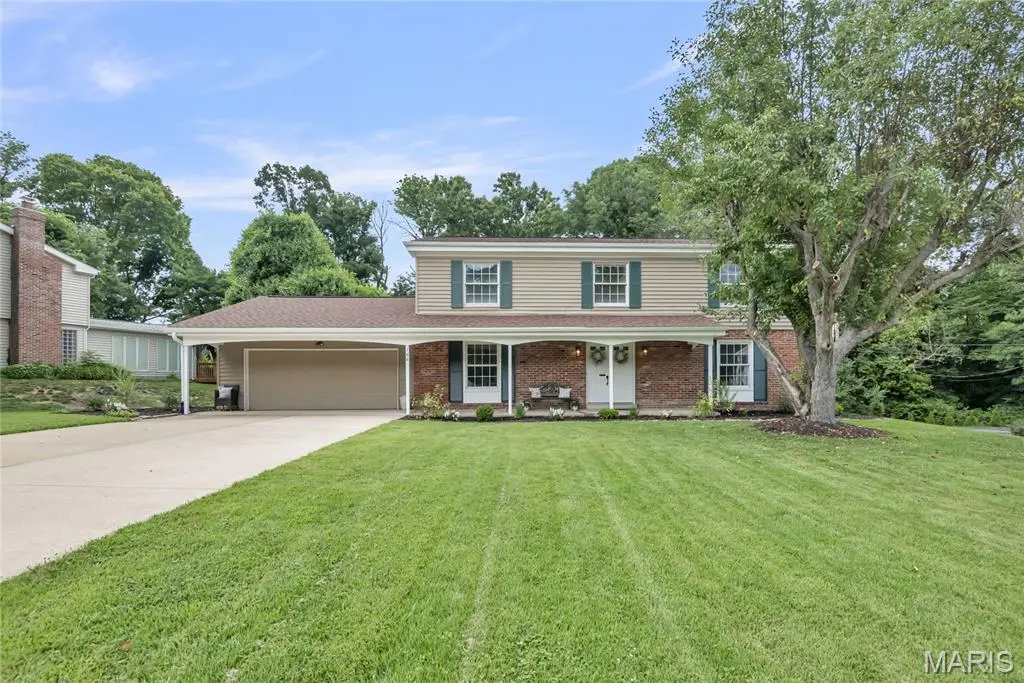 166 Southdown DR, Chesterfield, MO 63017