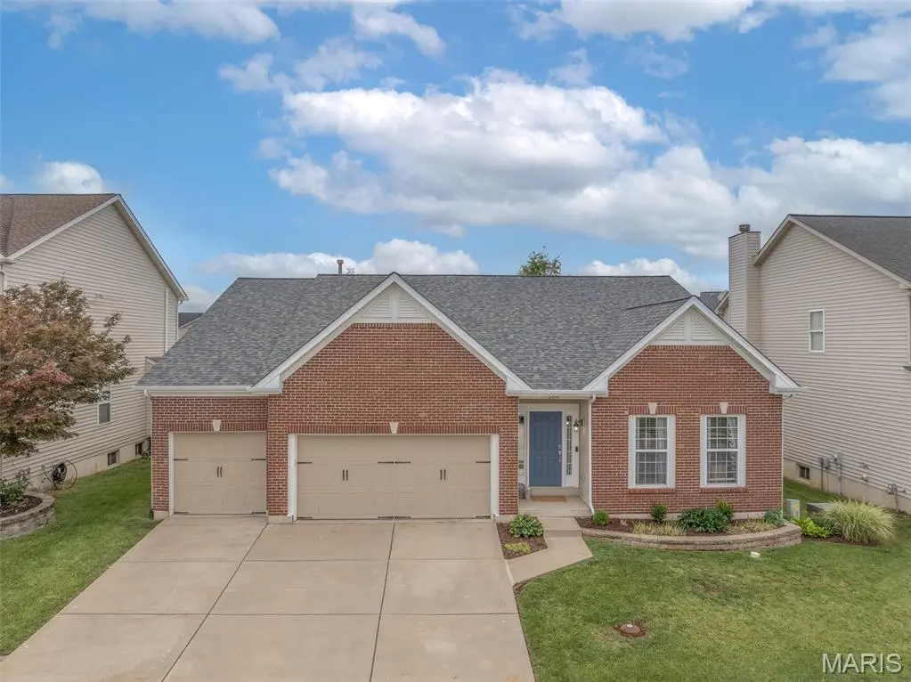 509 Country Chase DR, Lake St Louis, MO 63367