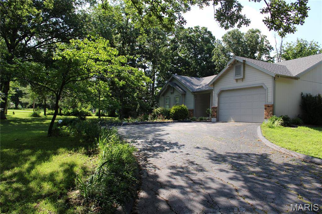 3877 Highway D, Defiance, MO 63341