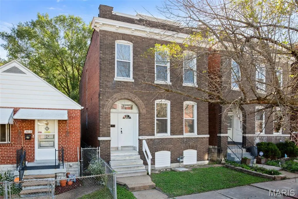 3820 Iowa AVE, St Louis, MO 63118