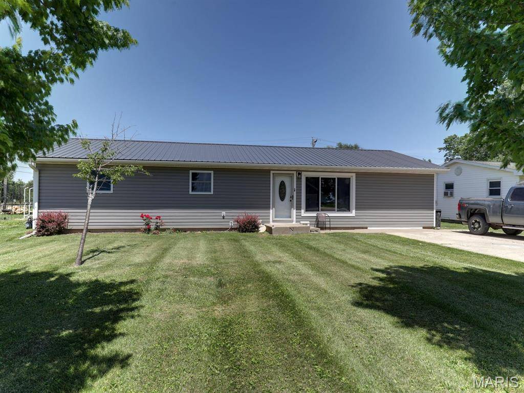 930 W Cedar Street, Kahoka, MO 63445