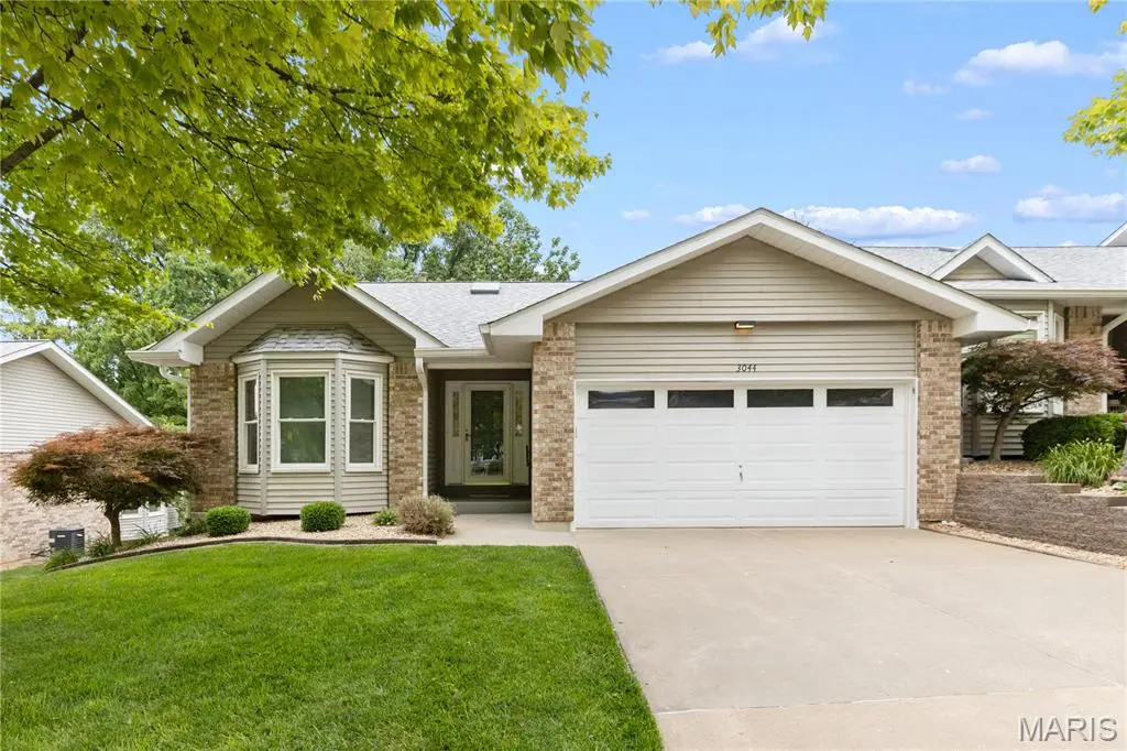 3044 Oakmont CT #9C, St Charles, MO 63301