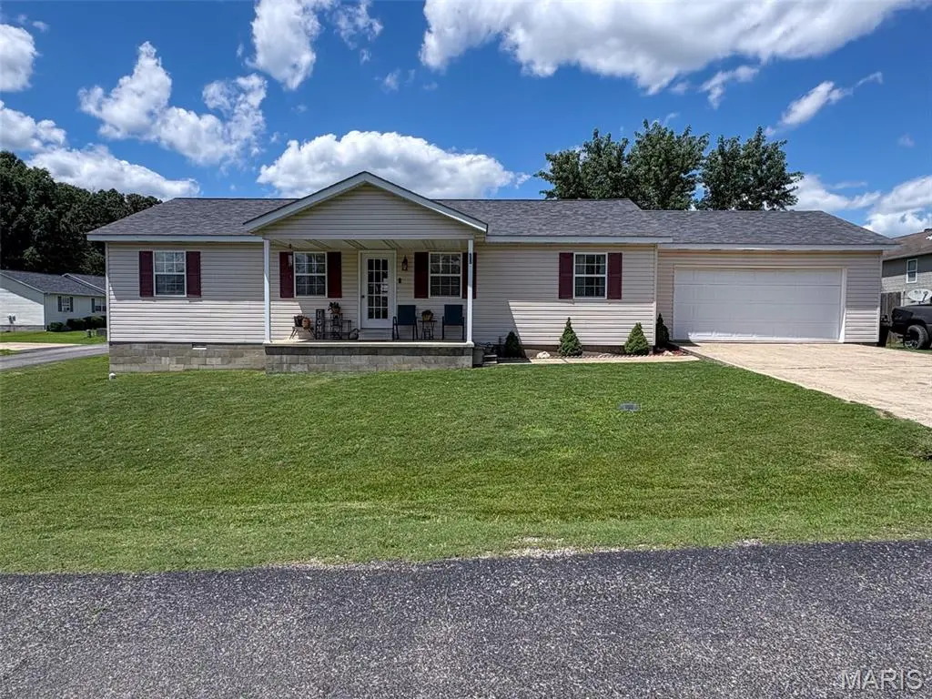 523 Sunny Valley LN, Poplar Bluff, MO 63901