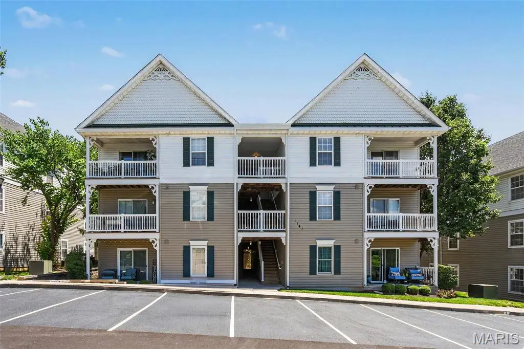 1141 Arbor Creek DR #3B, St Louis, MO 63122
