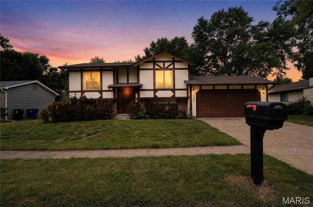 15553 95th AVE, Florissant, MO 63034