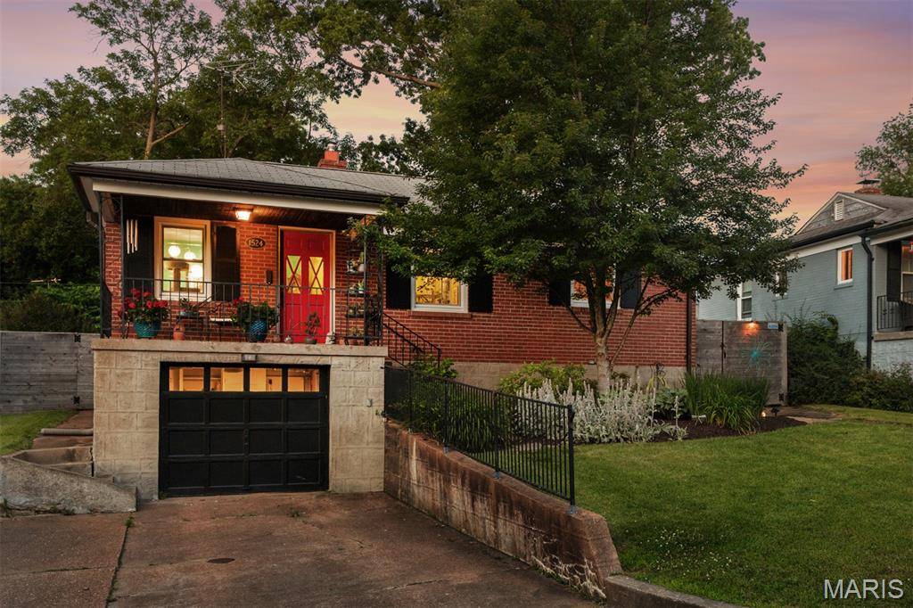 1524 N Berry RD, Rock Hill, MO 63119