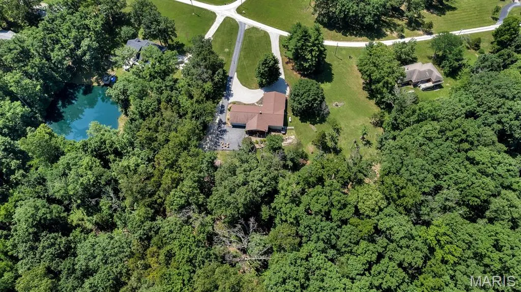 8 Oakwood Estate, Wright City, MO 63390