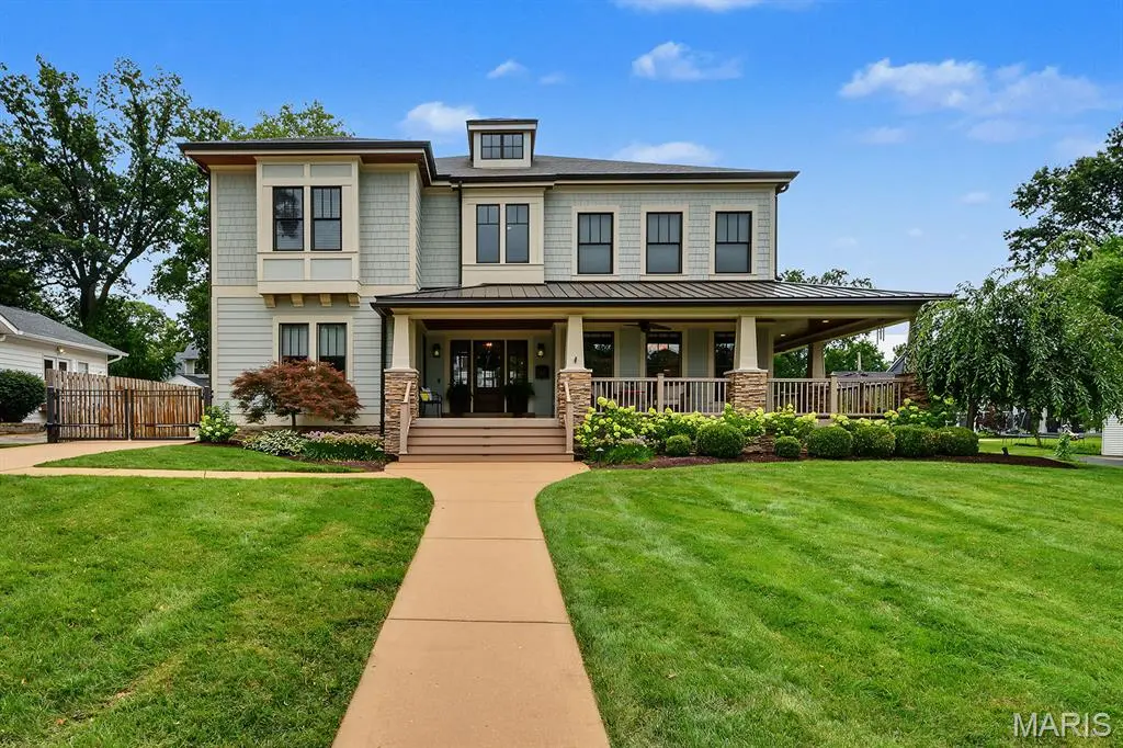 102 Edwin AVE, St Louis, MO 63122