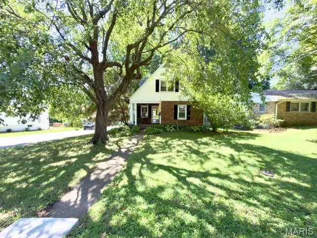 280 N Castello ST, Florissant, MO 63031