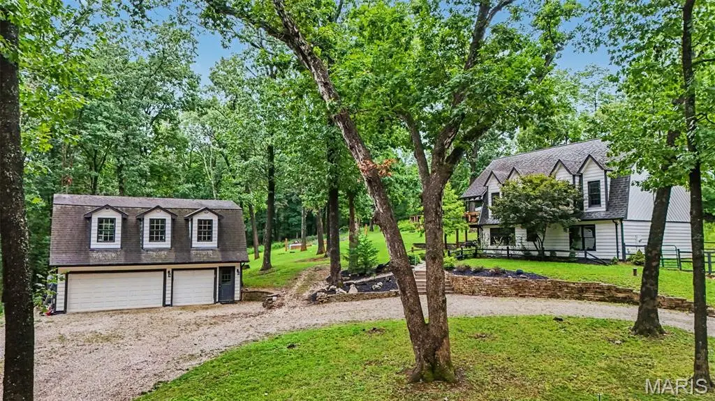 18322 Shiloh Woods CT, Wildwood, MO 63005