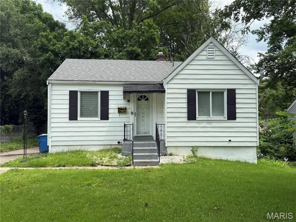 5604 Sunbury AVE, Country Club Hills, MO 63136