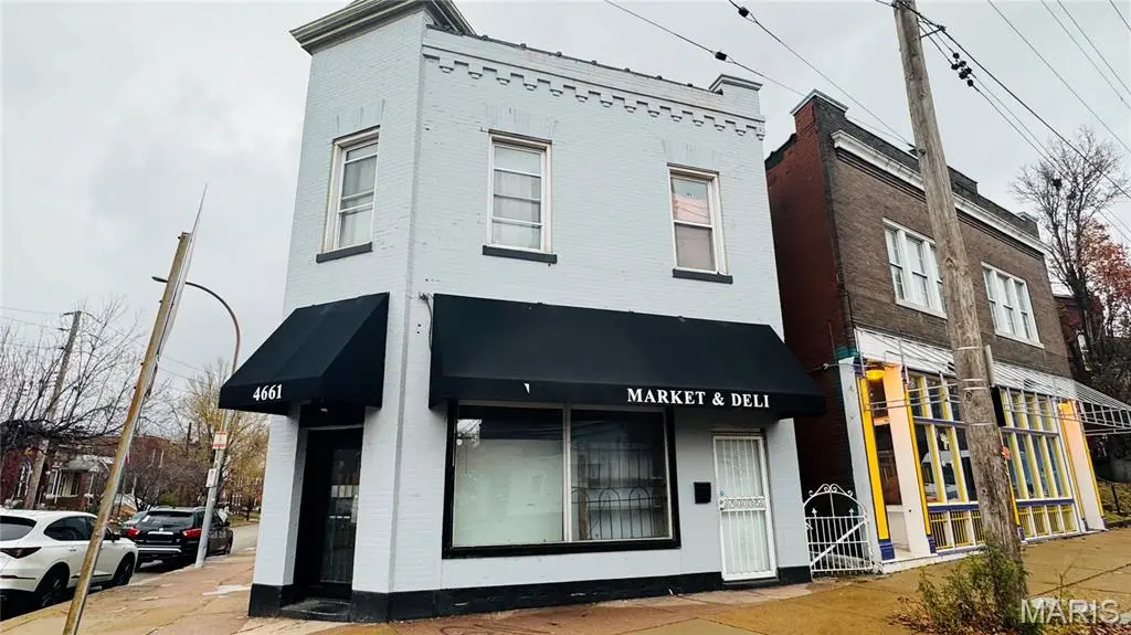 4661 Virginia AVE, St Louis, MO 63111