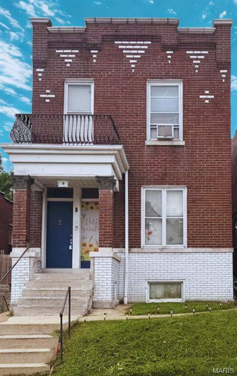 415 Fassen ST, St Louis, MO 63111