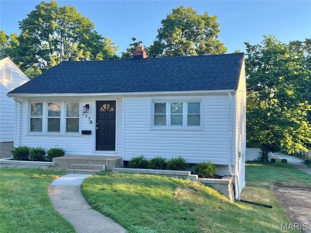 257 Monica DR, Sunset Hills, MO 63127