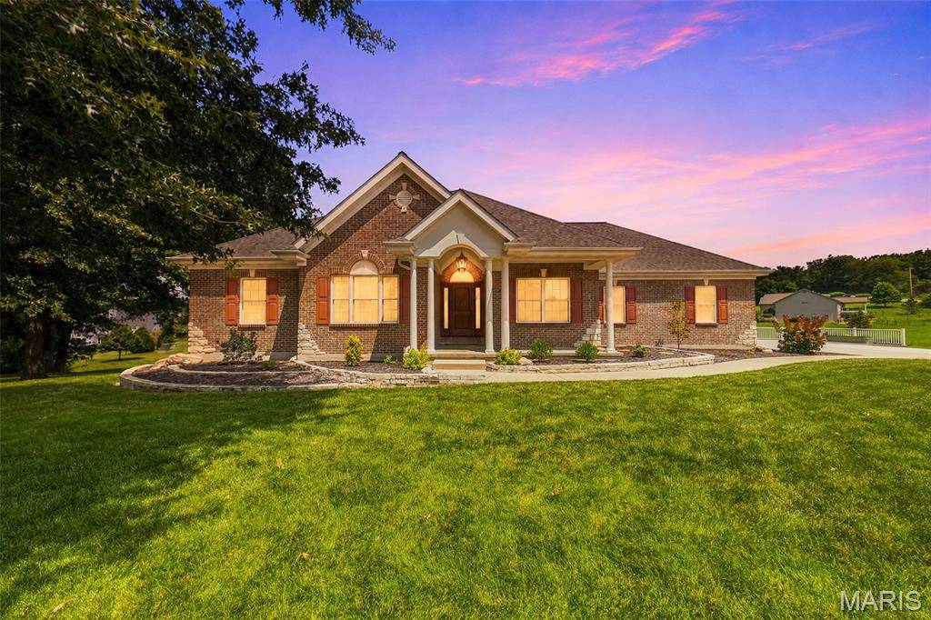 673 Royal Oak CT, Washington, MO 63090
