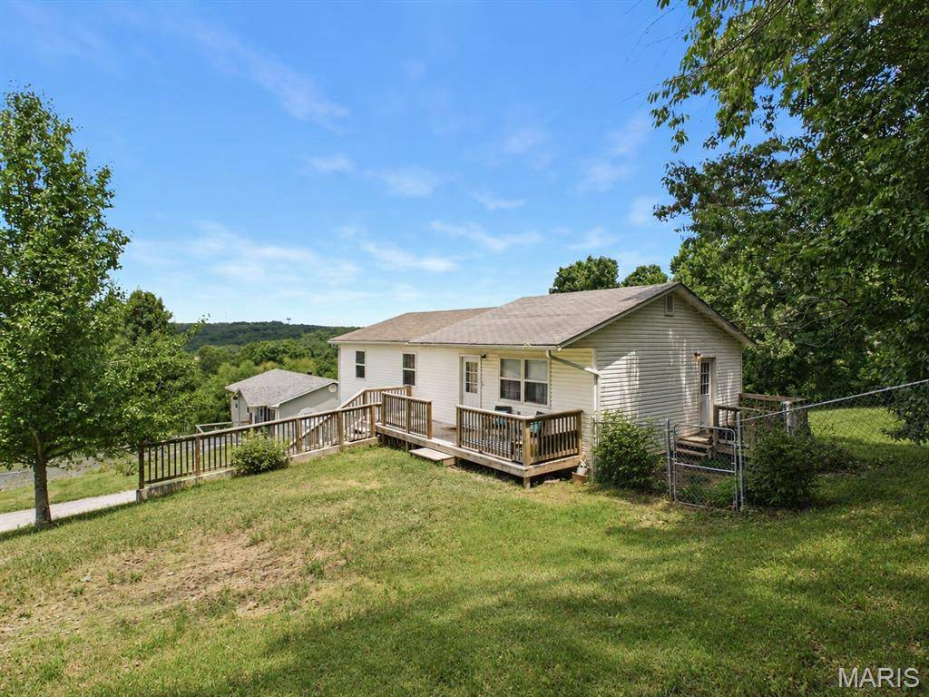 24030 Tallboy LN, St Robert, MO 65584