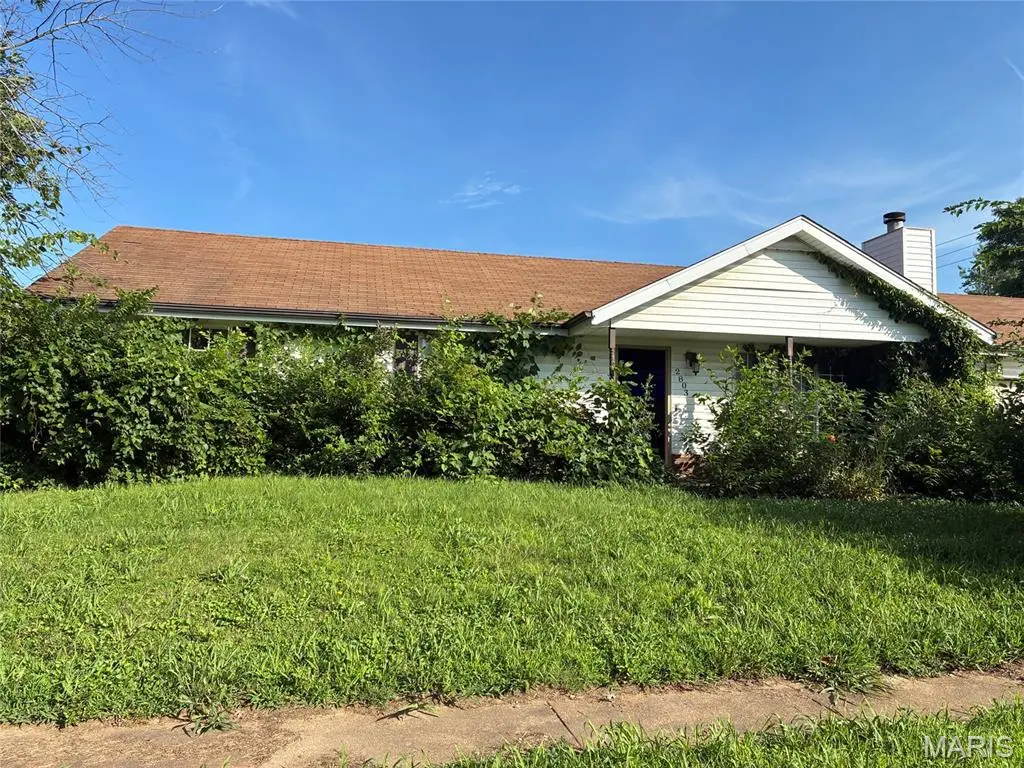 2803 Freemantle DR, Florissant, MO 63031