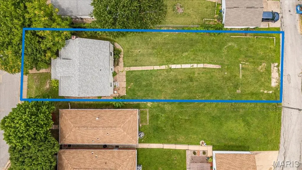2622 Pearl AVE, St Louis, MO 63139