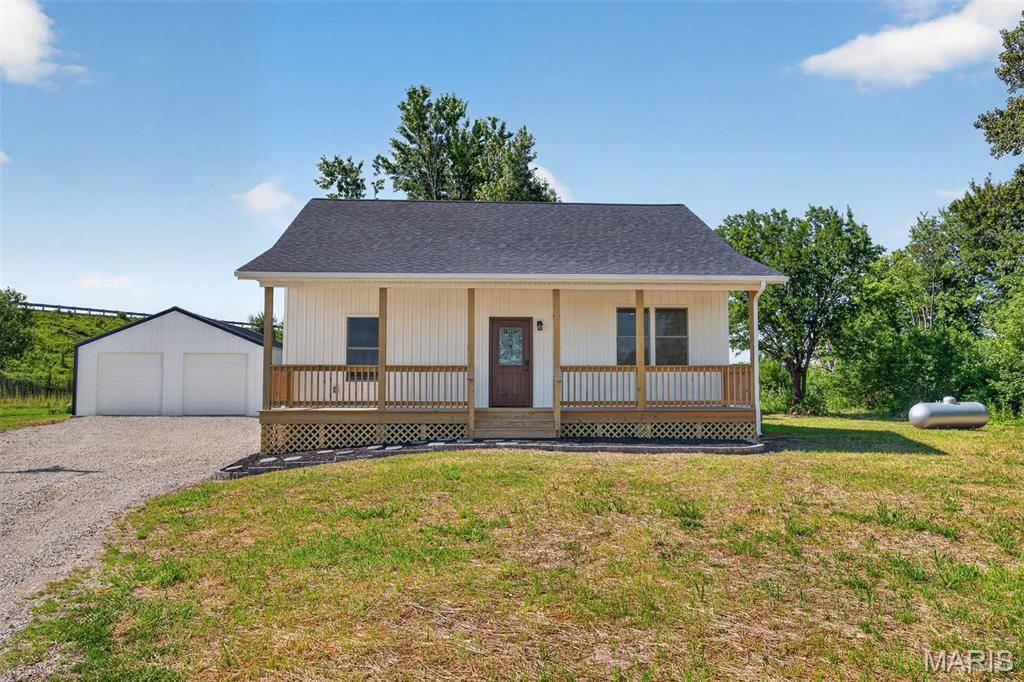 2216 N 15th AVE, Litchfield, IL 62056