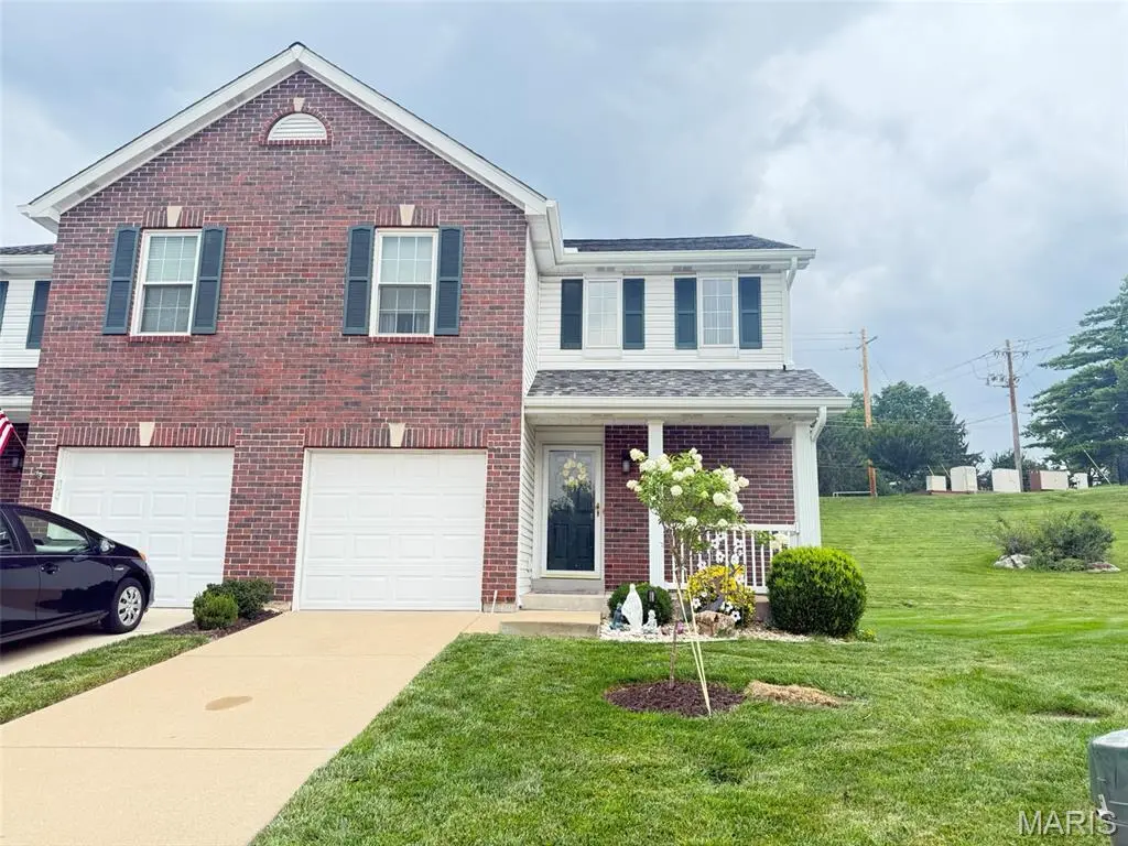 10342 Tiffany Village Circle DR, St Louis, MO 63123