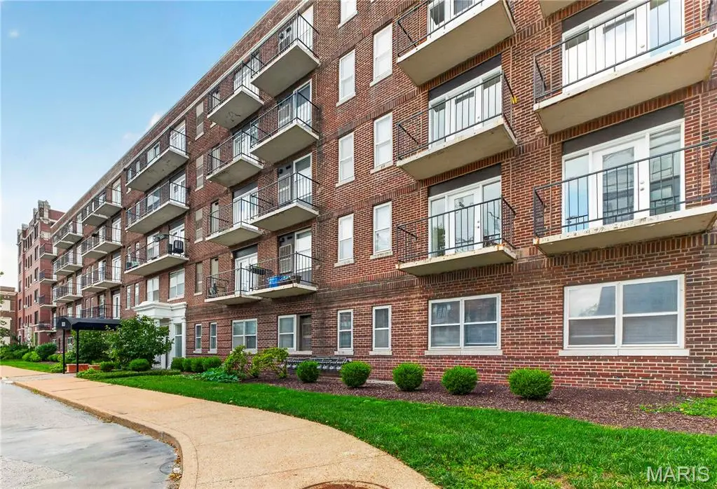 5630 Pershing AVE #50, St Louis, MO 63112