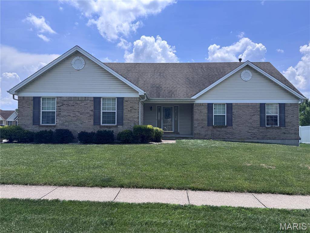1150 Baltusrol DR, O'fallon, MO 63366