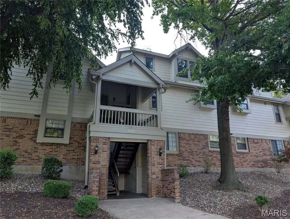 2270 Rule AVE #D, Maryland Heights, MO 63043