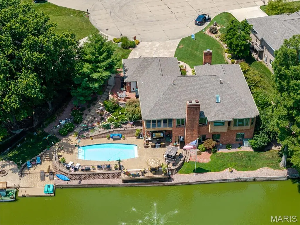 13 Timber Waters CT, Swansea, IL 62226