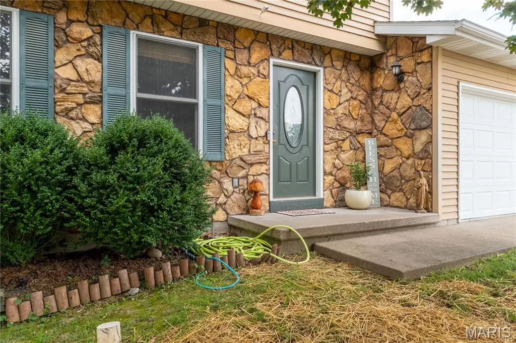 209 St. Jude Dr., Ste Genevieve, MO 63670