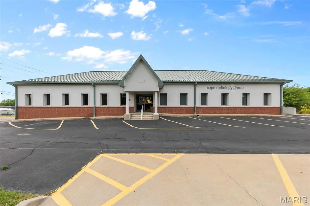 1404 Old Cape RD, Jackson, MO 63755