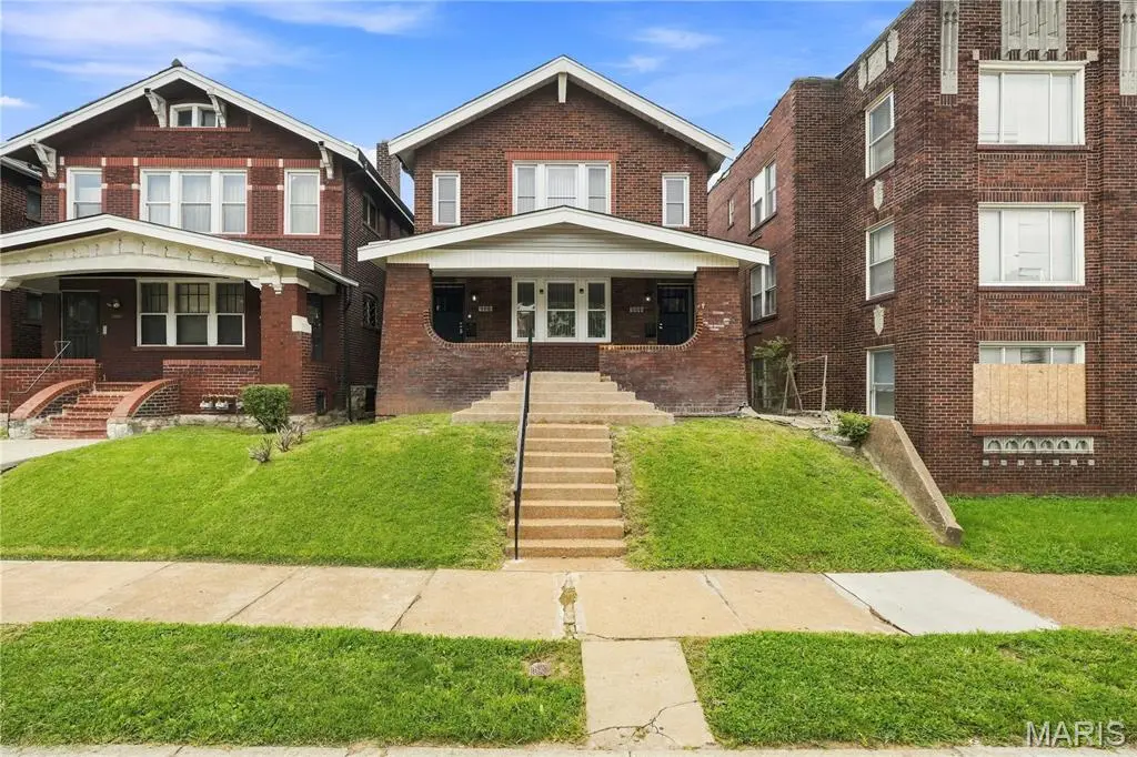 5006 Queens AVE, St Louis, MO 63115