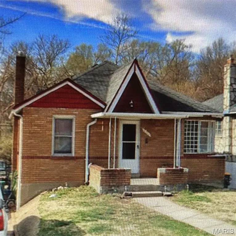 6702 Myron AVE, St Louis, MO 63121
