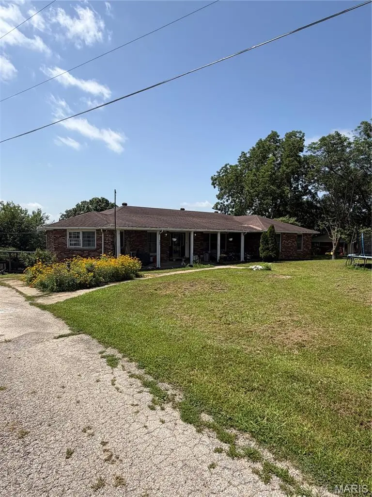 121 County Road 343, Burfordville, MO 63739