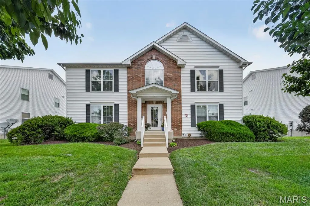 618 Homerun DR, O'fallon, MO 63366