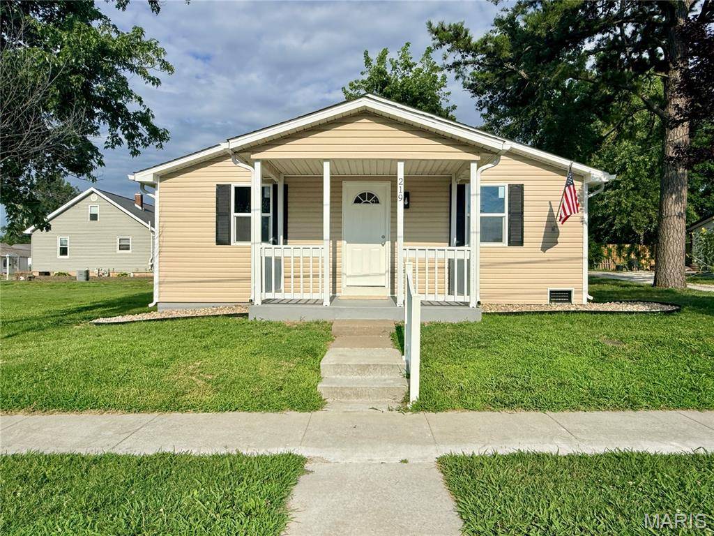 219 N Moulton ST, Perryville, MO 63775