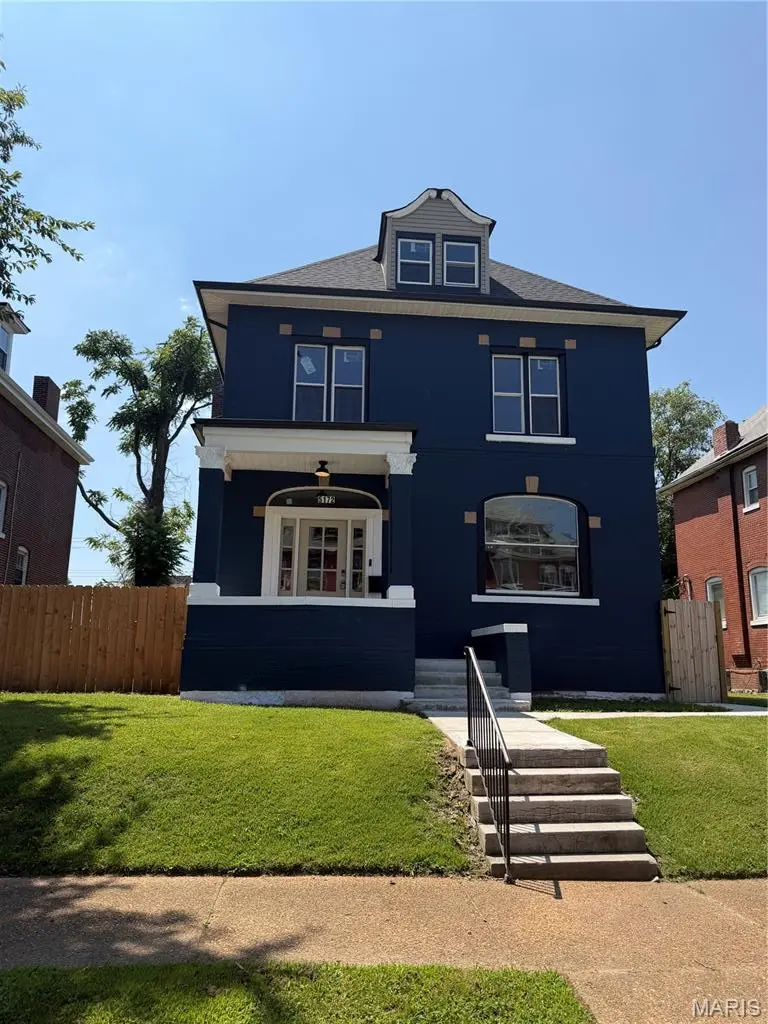 5172 Vernon AVE, St Louis, MO 63113