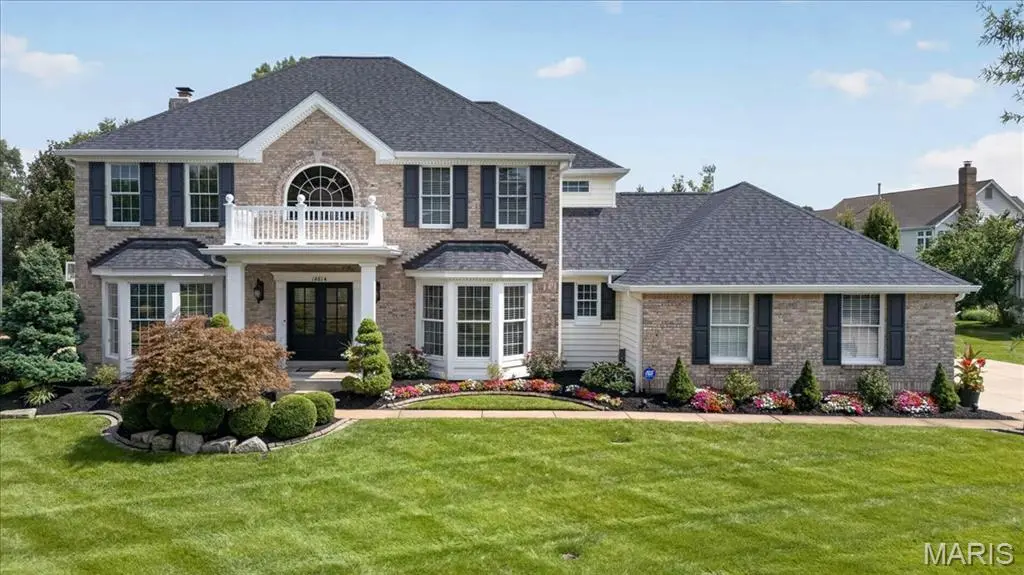 14814 Straub Hill LN, Chesterfield, MO 63017