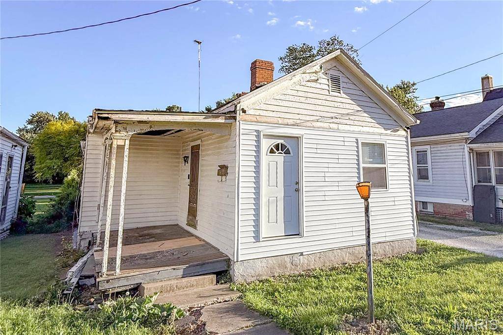 321 E Beecher AVE, Jacksonville, IL 62650