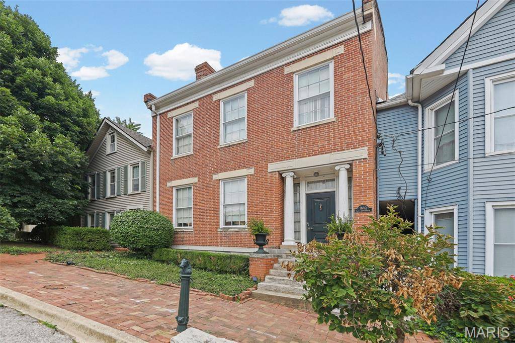 517 State ST, Alton, IL 62002