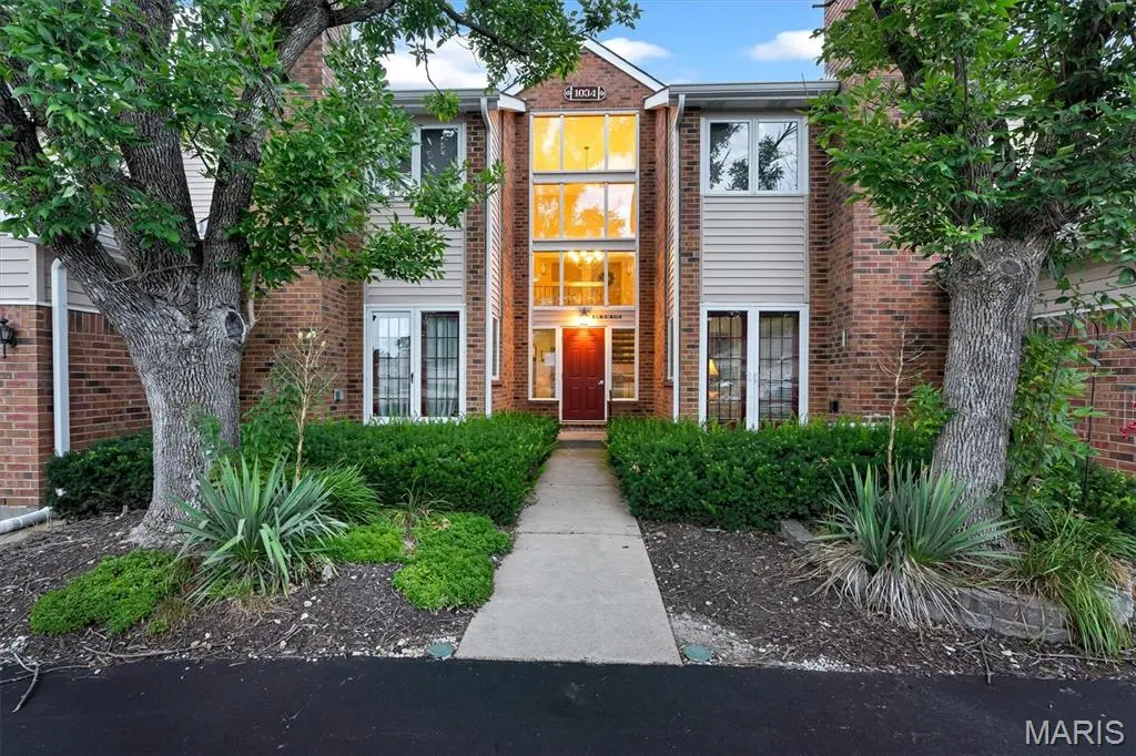 1034 Alpine Ridge DR #G6, Ballwin, MO 63021