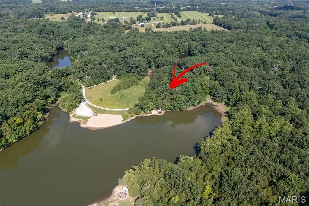 411 Cervina Beach DR, Innsbrook, MO 63390