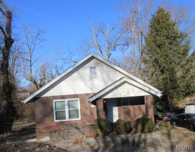 3715 Sylvan PL, St Louis, MO 63121
