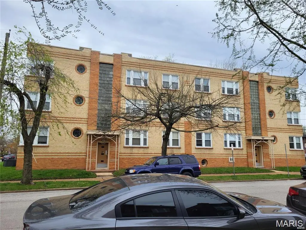 4002 Wilmington AVE #3, St Louis, MO 63116